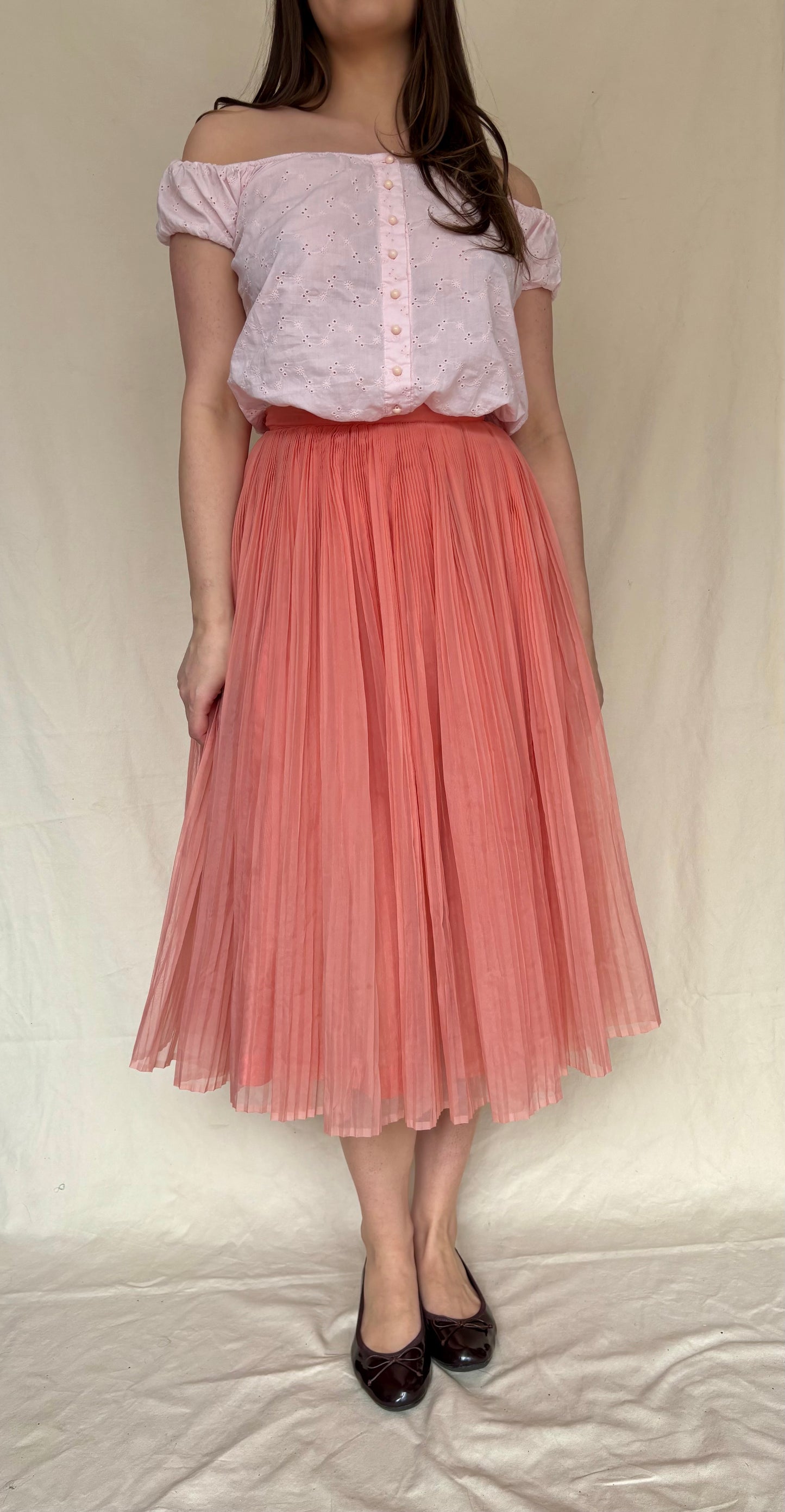 1960s pink accordion pleat skirt