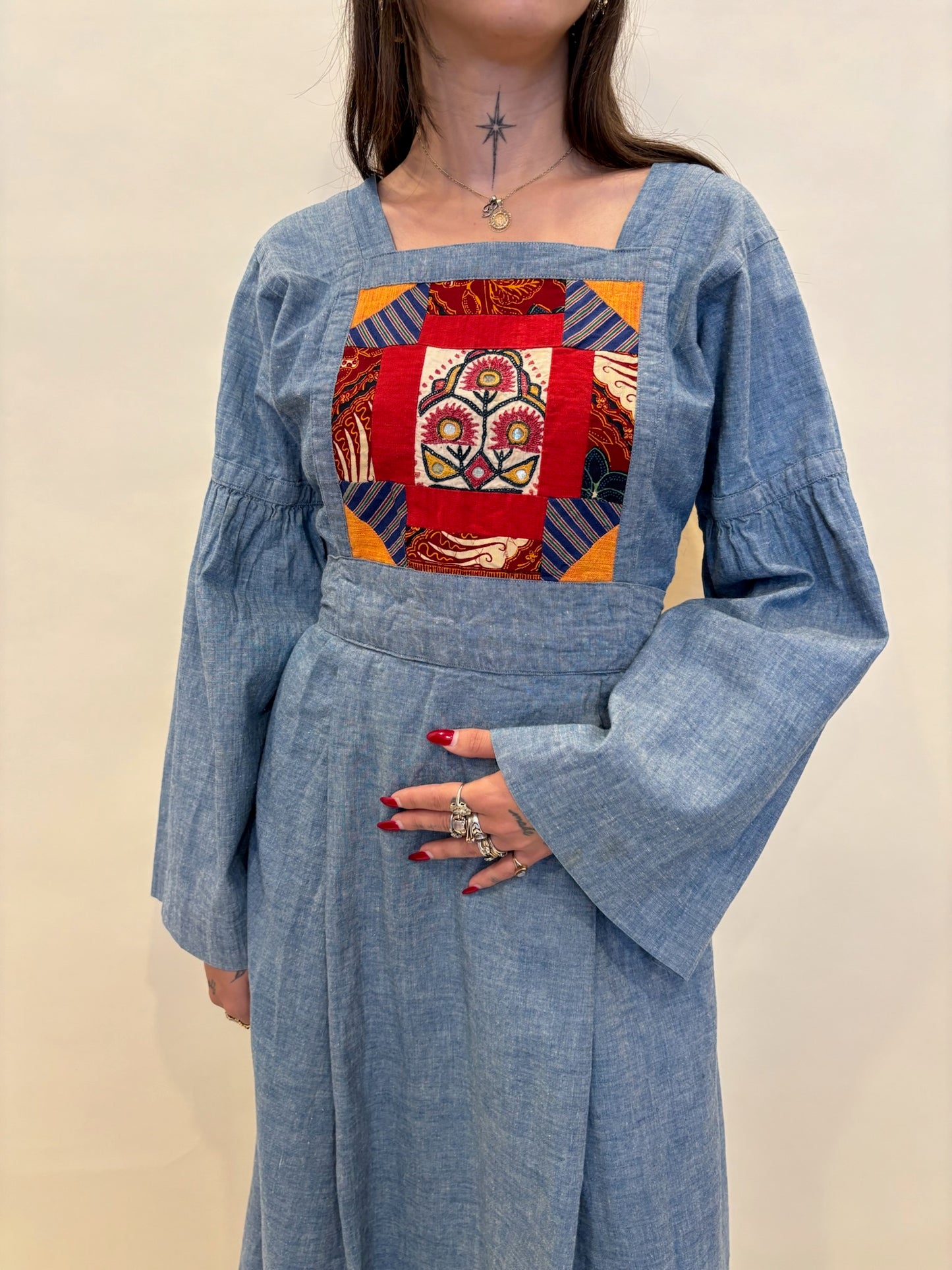1970s Bell sleeve Folk Dress