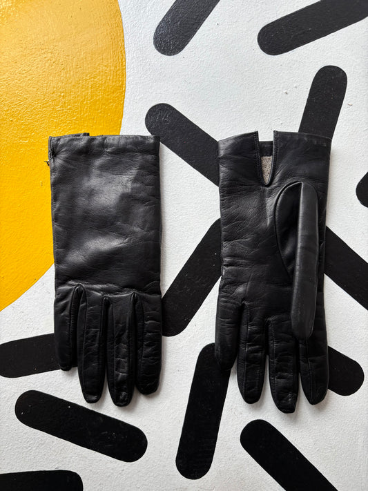 Black leather gloves, made in Italy