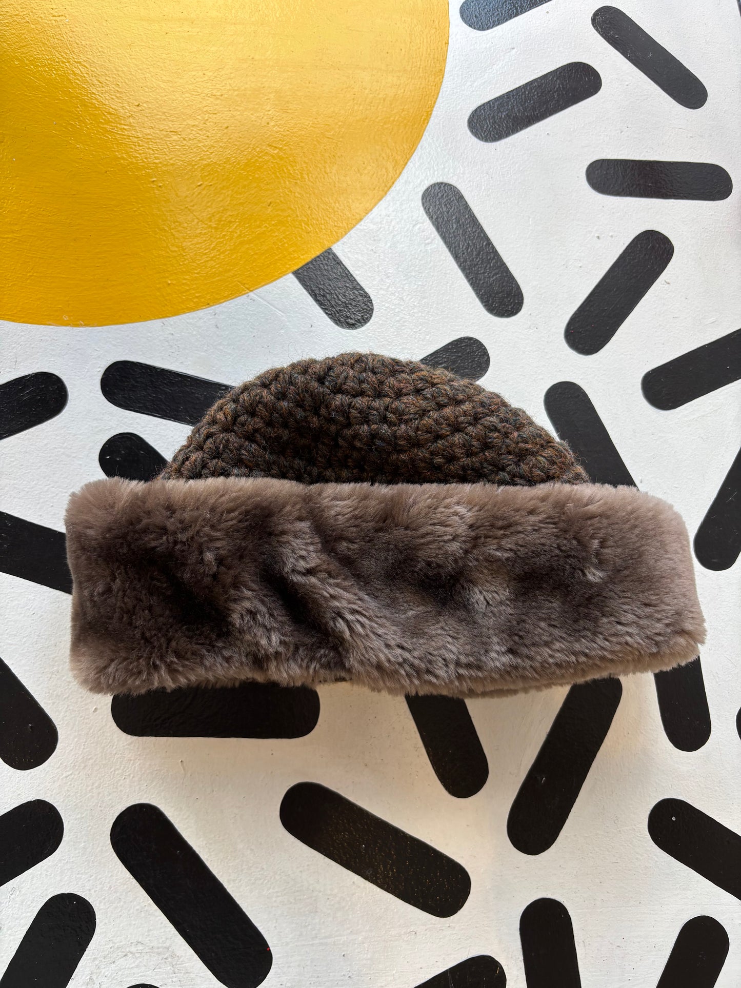 Wool hat with faux fur trim