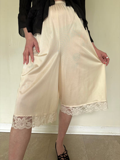 Nylon cream bloomers