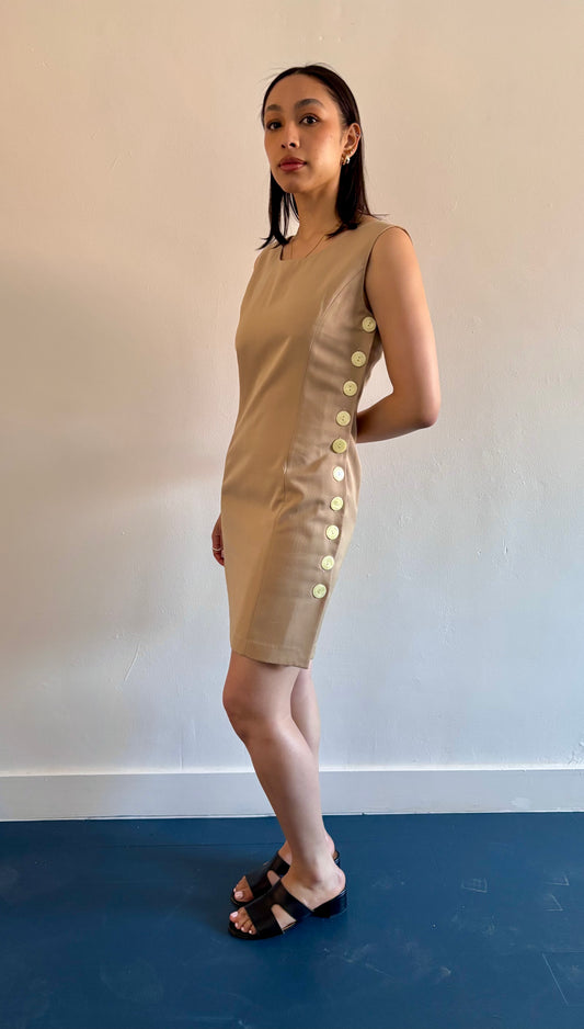 90s chic & minimal tan button dress